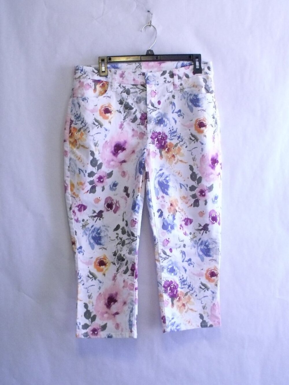 Chico's White Floral Capris with Purple, Blue & Yellow Blooms